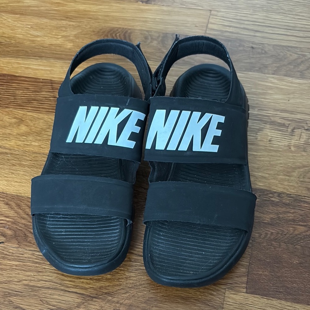 Nike Black Tanjun Sandals